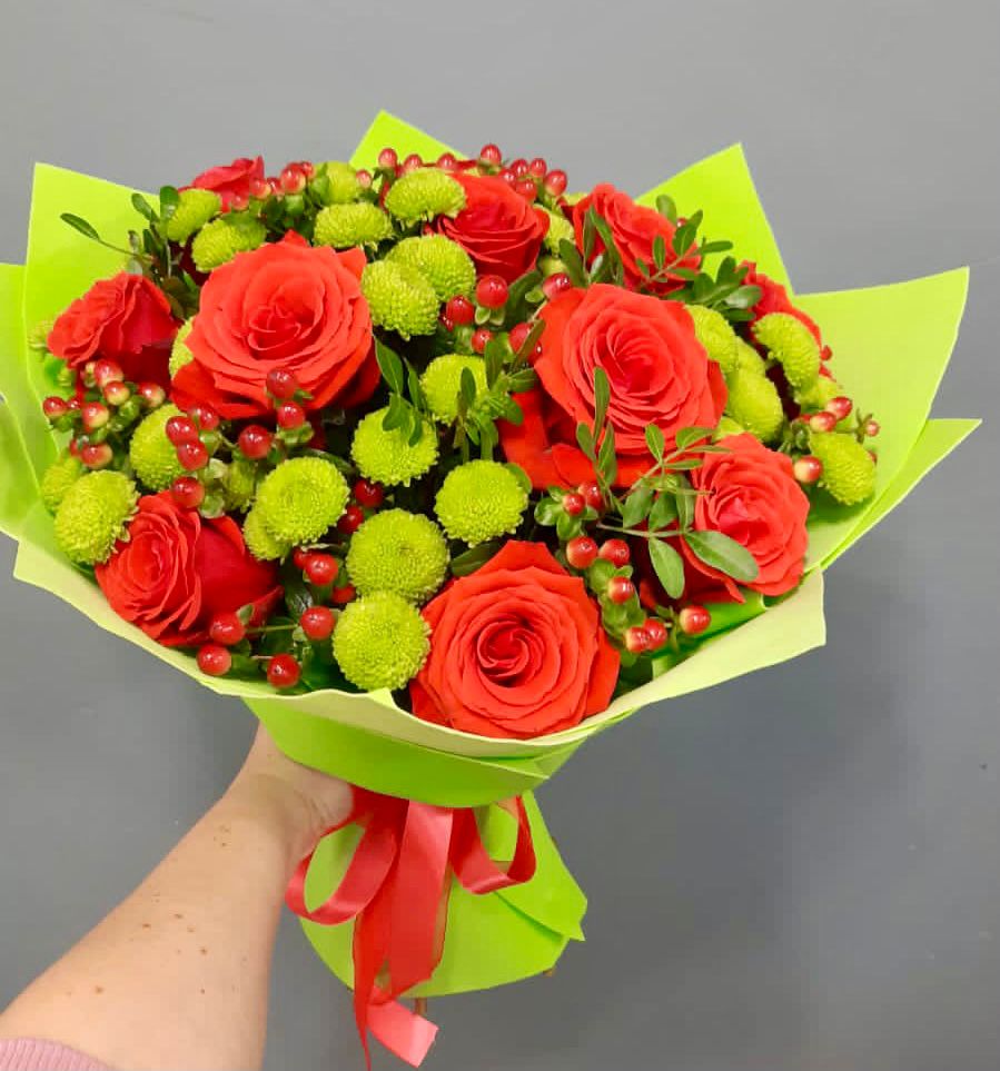 Букет цветов из: Хризантемы и Розы в Тяжинском