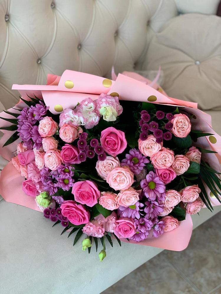 Букет цветов из: Хризантемы, Розы и Лизиантусы в Тяжинском