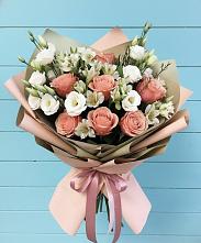 Букет цветов из:  Розы, Альстромерии и Лизиантусы в Тяжинском