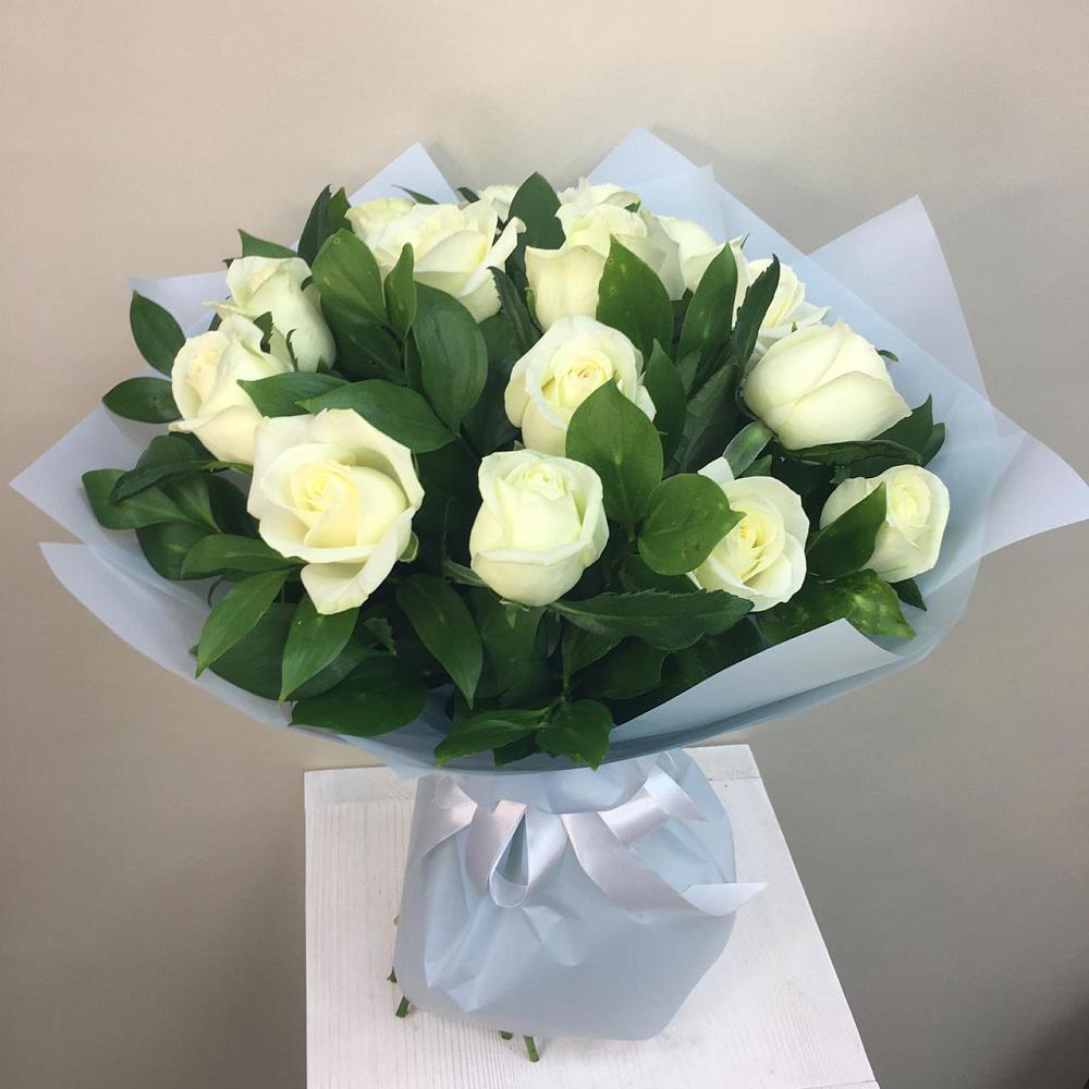 Букет 15 Белых роз Проуд в Тяжинском