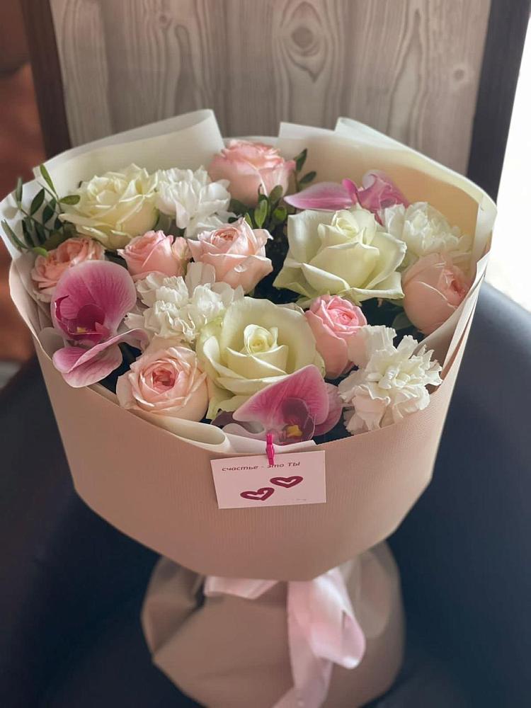 Букет цветов из: Орхидеи, Розы и Гвоздики в Тяжинском