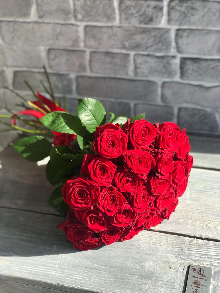 Букет Красные розы Фридом в Тяжинском