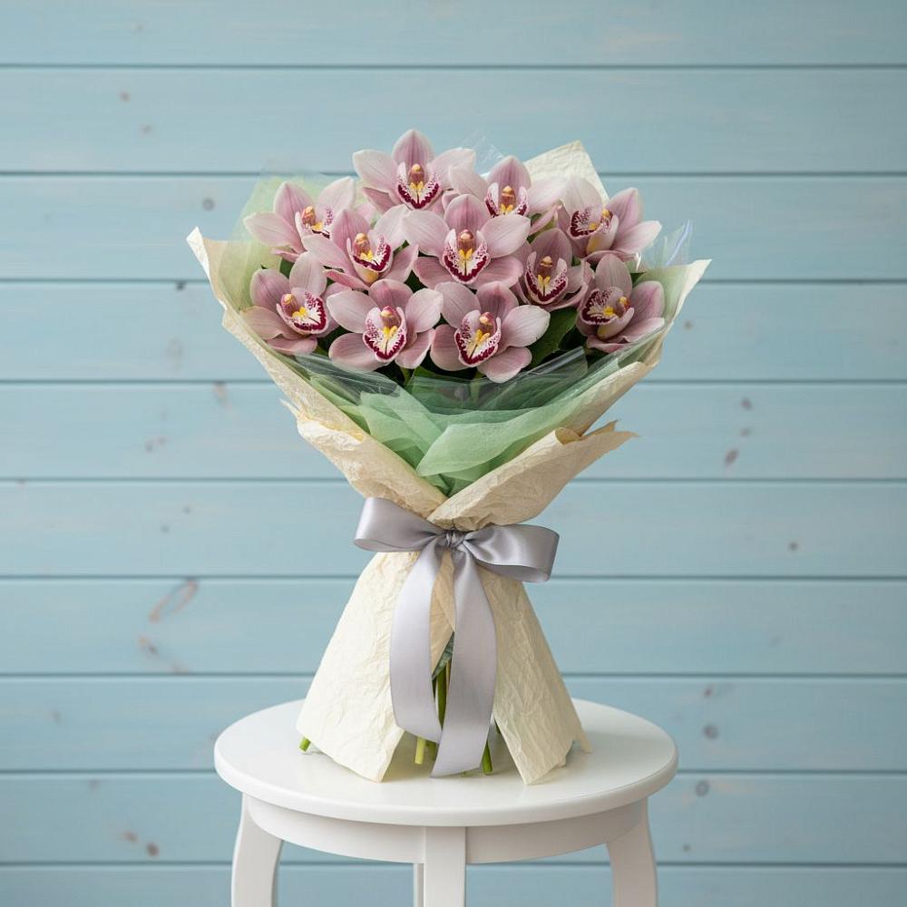 Букет цветов из: Орхидеи и Розы в Тяжинском