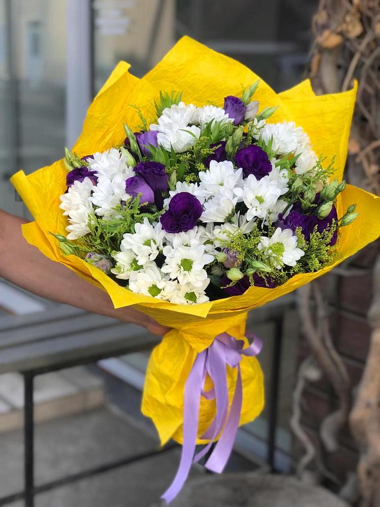 Букет цветов из: Ирисы, Хризантемы и Ромашки в Тяжинском