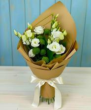 Букет цветов из:  Хризантемы и Лизиантусы в Тяжинском