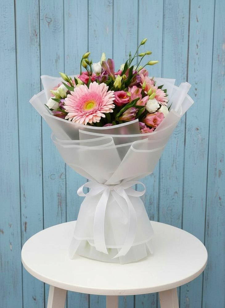 Букет цветов из: Герберы, Альстромерии и Лизиантусы в Тяжинском