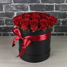 Цветочная композиция из Розы в шляпной коробке в Тяжинском