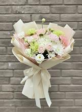 Букет цветов из:  Гвоздики, Розы, Лизиантусы и Хризантемы в Тяжинском