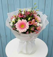 Букет цветов из:  Герберы, Альстромерии и Лизиантусы в Тяжинском