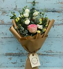 Букет цветов из:  Розы и Лизиантусы в Тяжинском