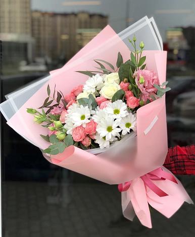 Букет цветов из: Розы, Лизиантусы и Хризантемы в Тяжинском