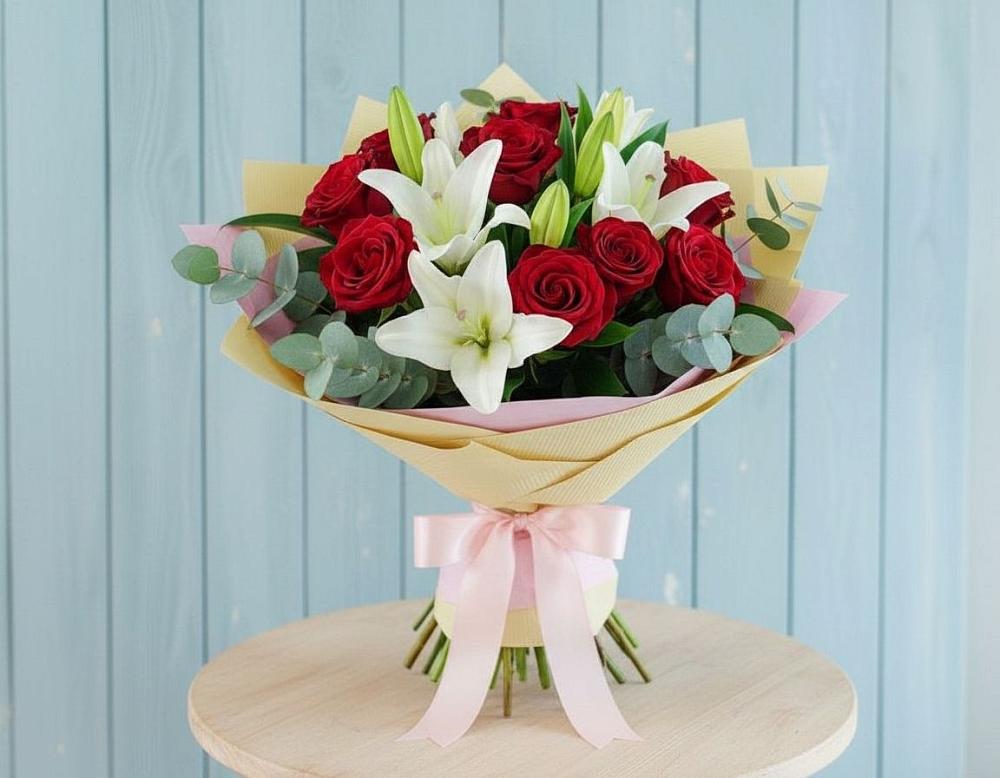 Букет цветов из: Лилии и Розы в Тяжинском